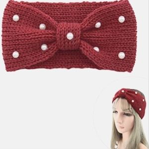 Winter headband with pearls